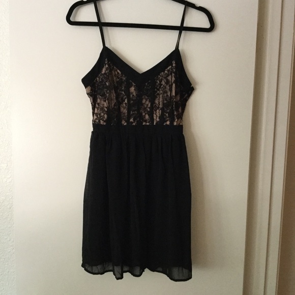 Forever 21 NWOT Little Black Dress - Picture 4 of 6